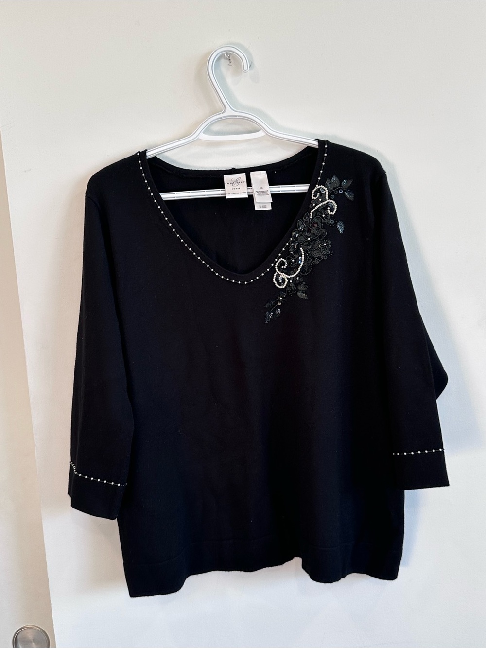 Emma James Black V-Neck Embellished 3/4 Sleeve Top